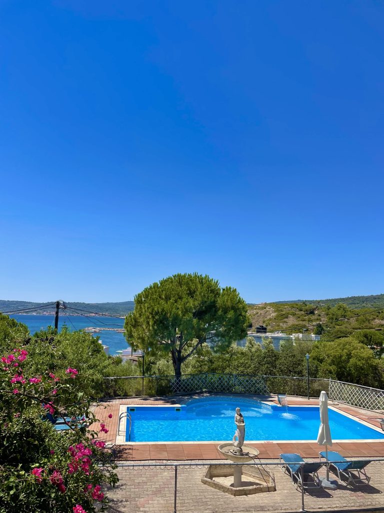 Studio with balcony (first floor)